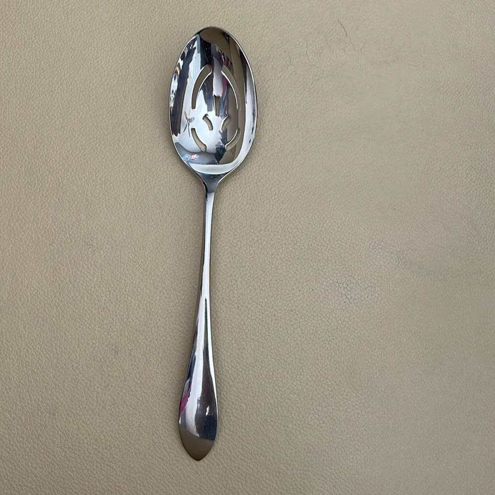 New Gorham Meredith Slotted Pierced Serving spoon 18/8 stainless steel